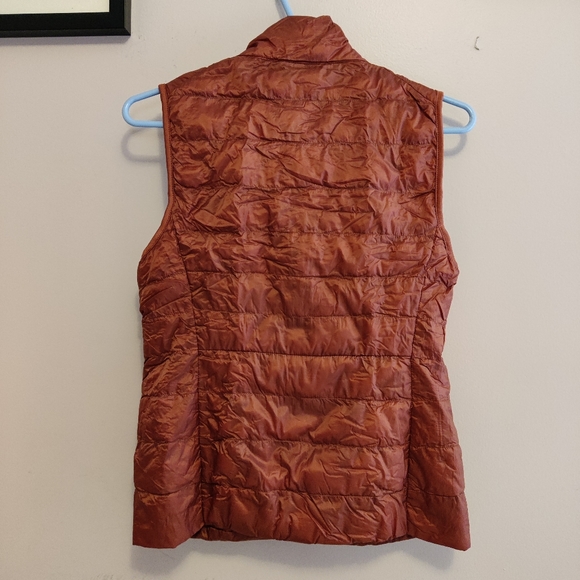 Uniqlo Ultra Light Down Packable Vest- Salmon Pink - Picture 6 of 10